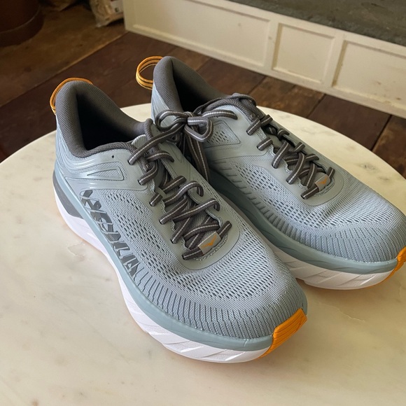 Men’s Hoka Bondi 7 Running Shoe - Picture 2 of 8